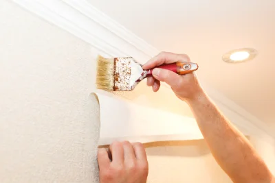 Pose de papier peint à Champdieu — revêtements muraux et toiles de verre